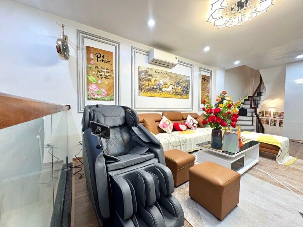 NHÀ PHỐ Ô ĐỒNG LẦM 6 TẦNG THANG MÁY_XÂY MỚI ĐẸP_FULL NỘI THẤT XỊN_NGÕ THÔNG_VỀ Ở NGAY_hơn 12 tỷ